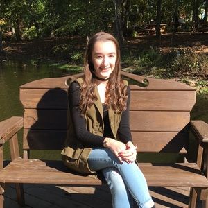 Meet your Posher, Francesca